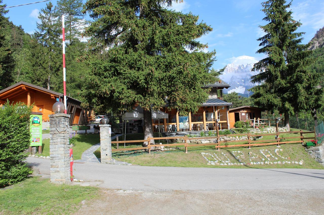 Hotel Camping Du Parc Pré-Saint-Didier Esterno foto